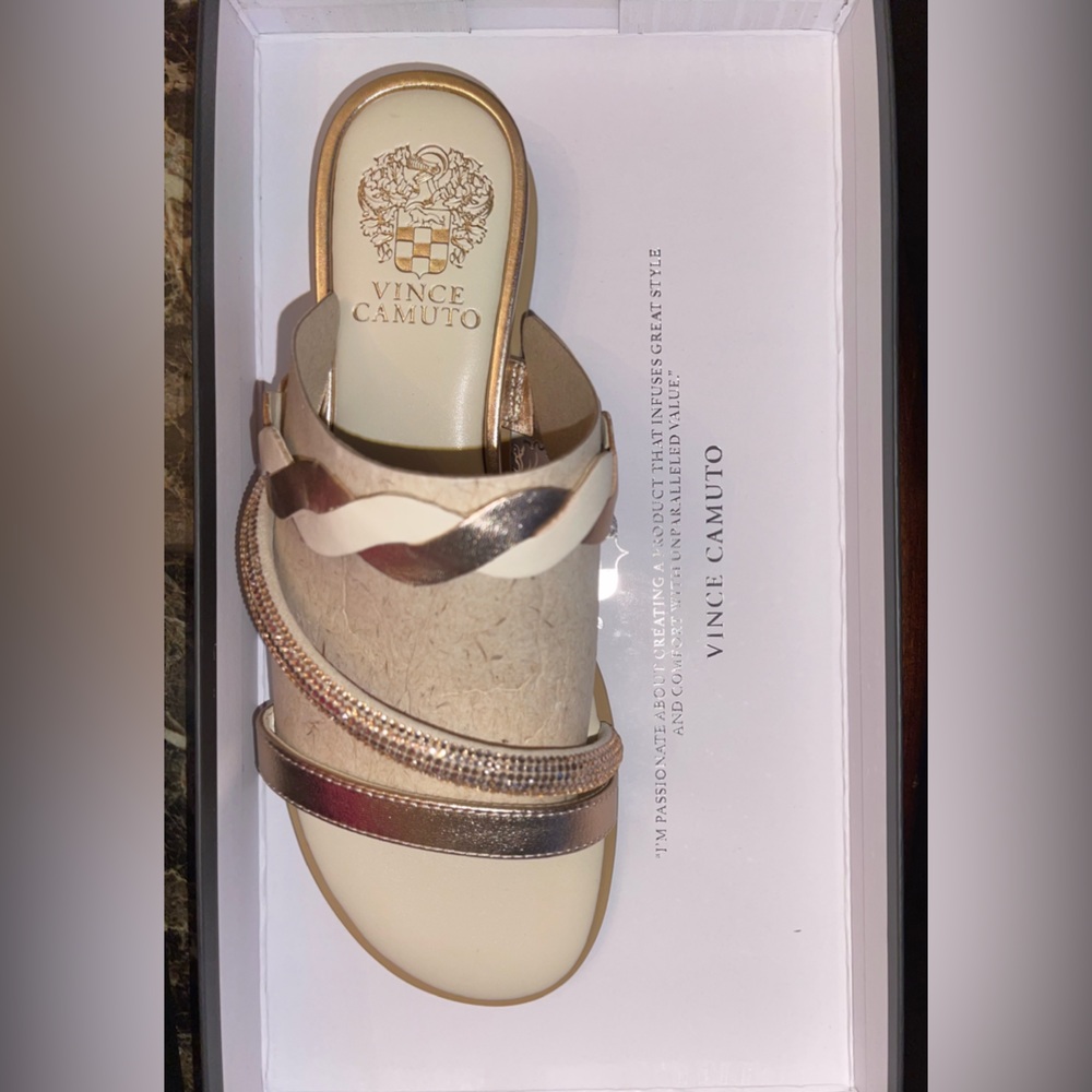 Vince Camuto - Aruelle Slip-on sandals NEW IN BOX